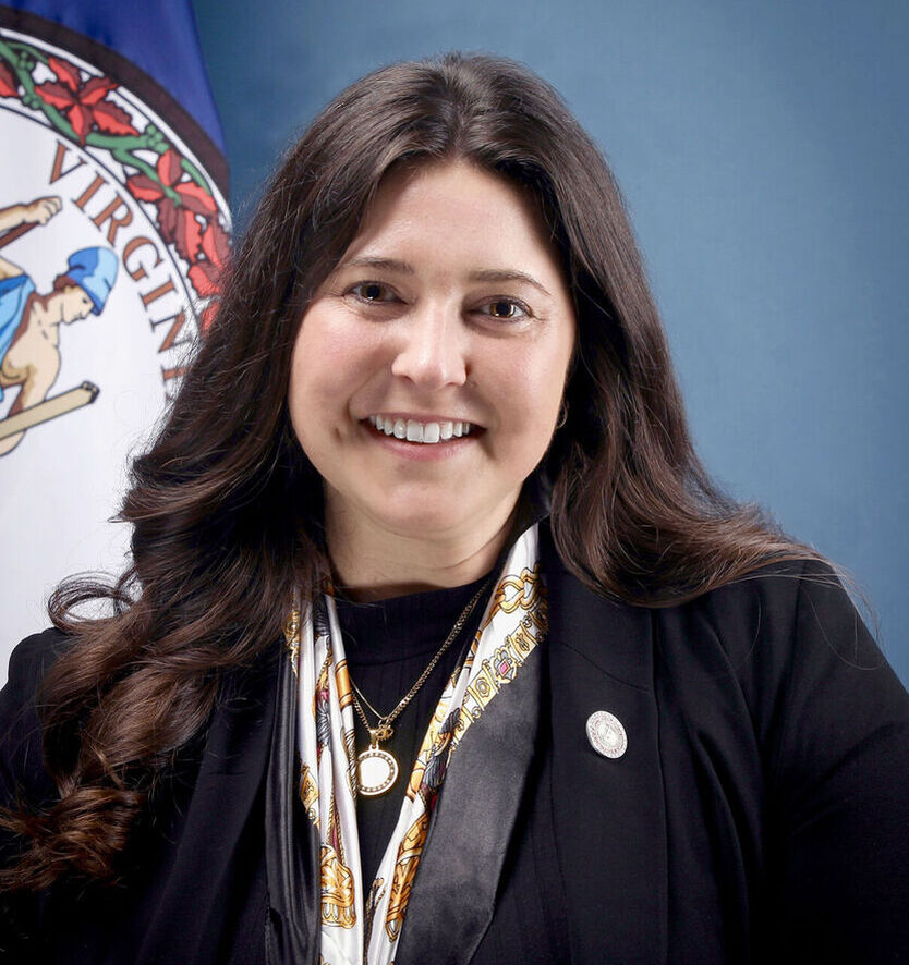 Halliepenceheadshot2